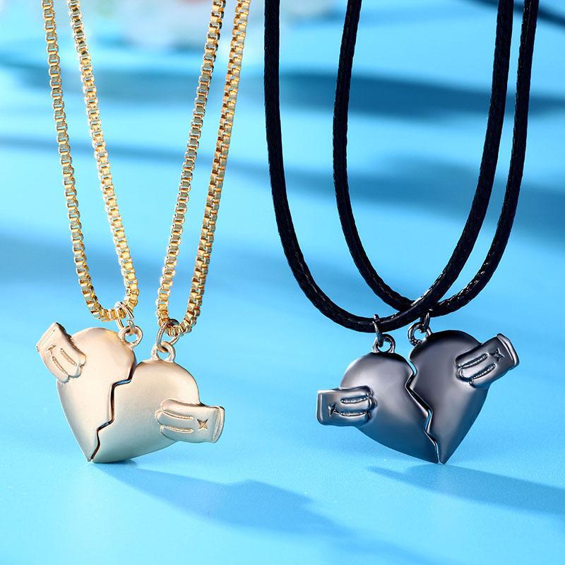 2pcs Heart-broken Shape Magnet Necklace